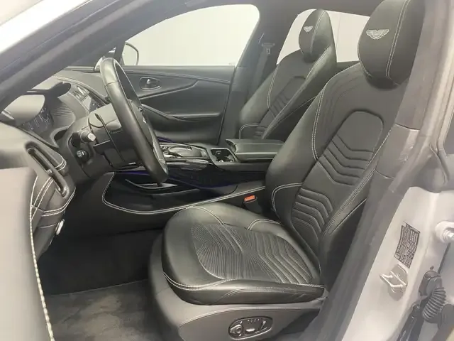Aston Martin DBX