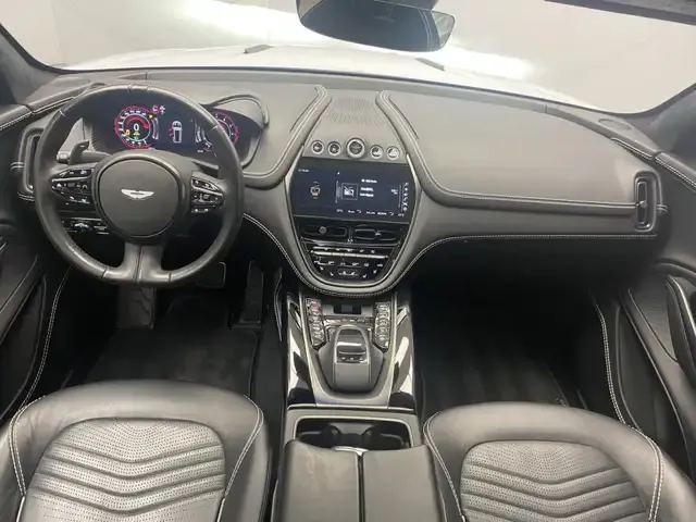 Aston Martin DBX