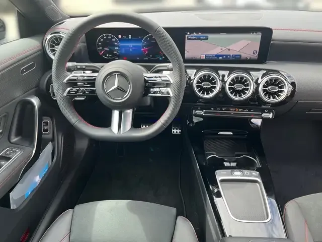 Mercedes-Benz CLA 180