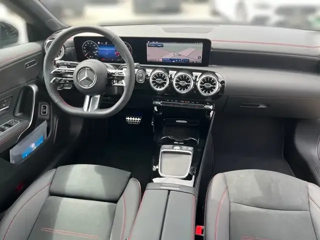 Mercedes-Benz CLA 180