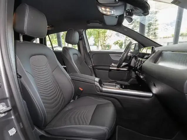Mercedes-Benz GLA 180