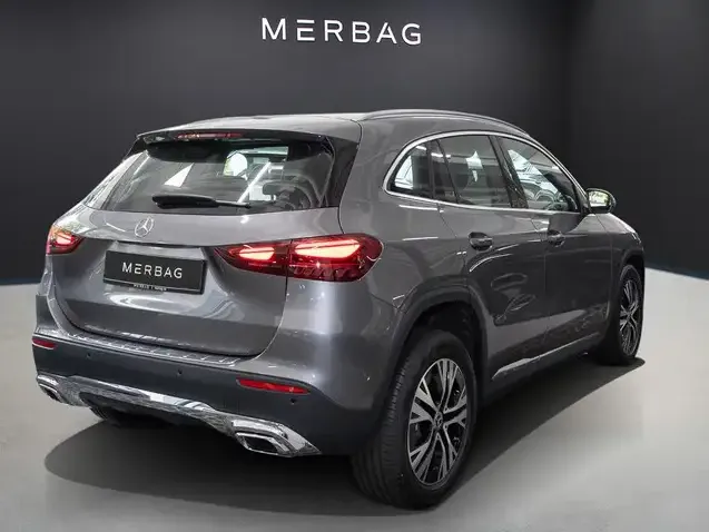 Mercedes-Benz GLA 180