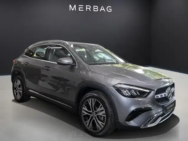 Mercedes-Benz GLA 180