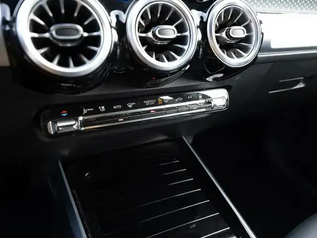 Mercedes-Benz EQB 250