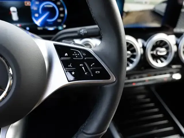 Mercedes-Benz EQB 250