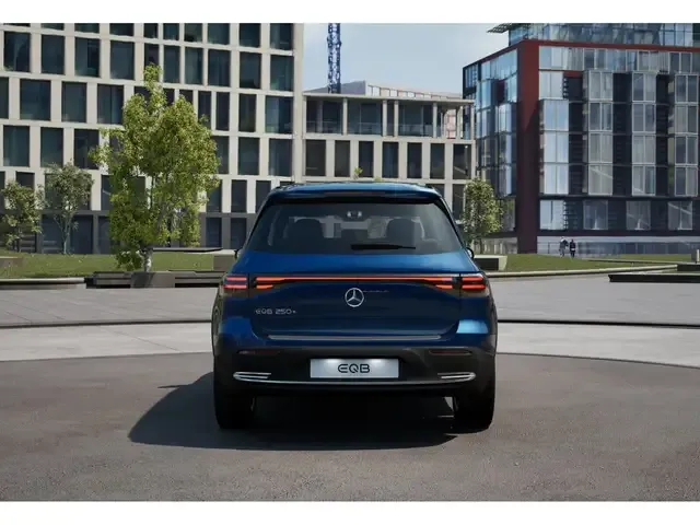 Mercedes-Benz EQB 250