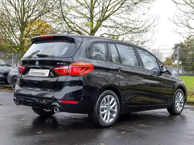 BMW 218