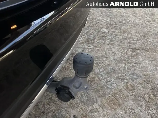 Mercedes-Benz C 400