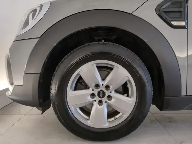 MINI One Countryman