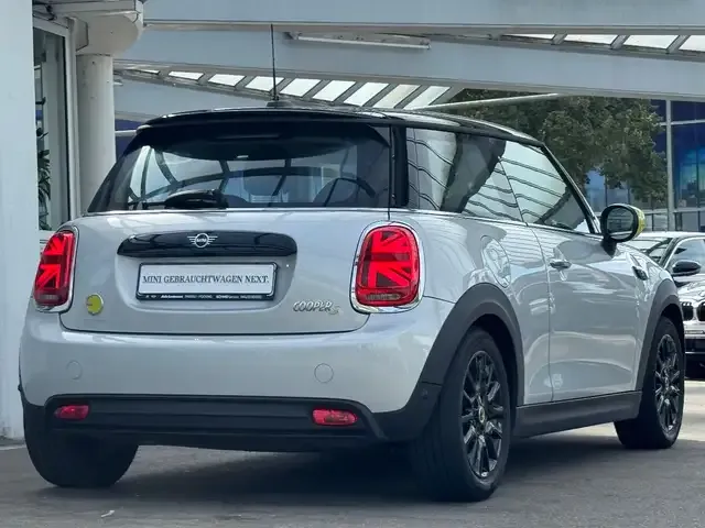 MINI Cooper SE