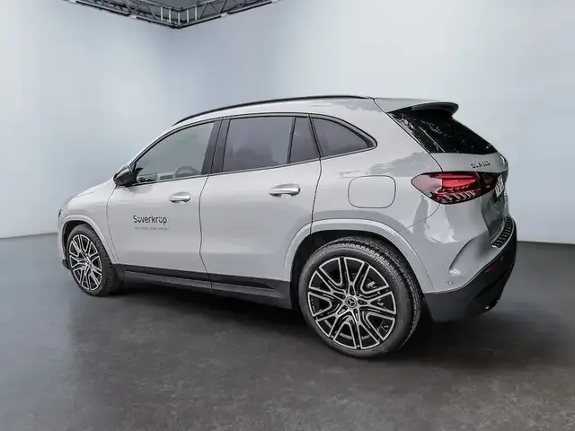 Mercedes-Benz GLA 200
