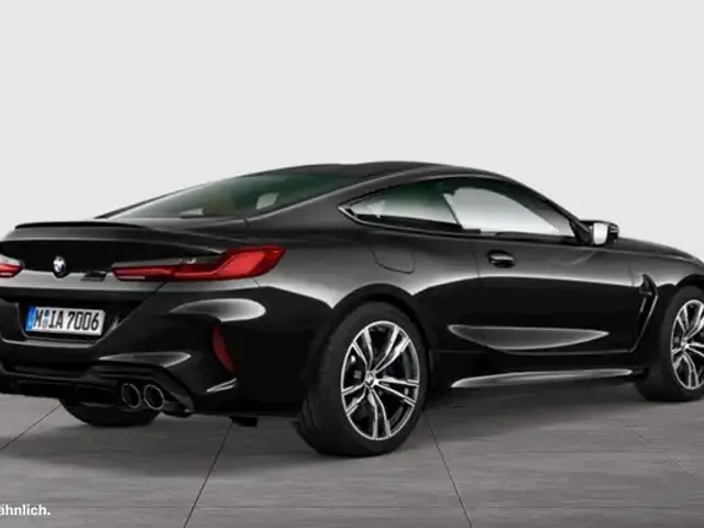 BMW M8