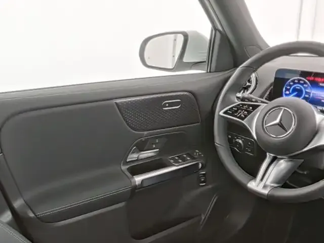 Mercedes-Benz EQB 250