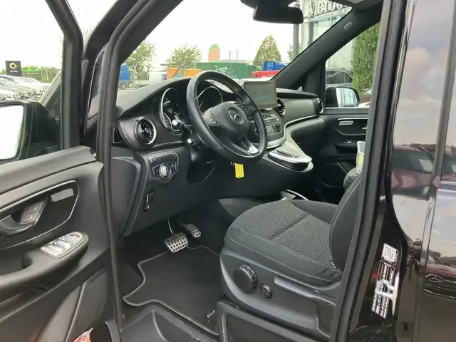 Mercedes-Benz V 250