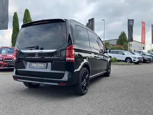 Mercedes-Benz V 250