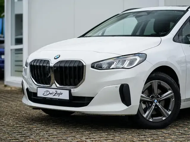 BMW 218
