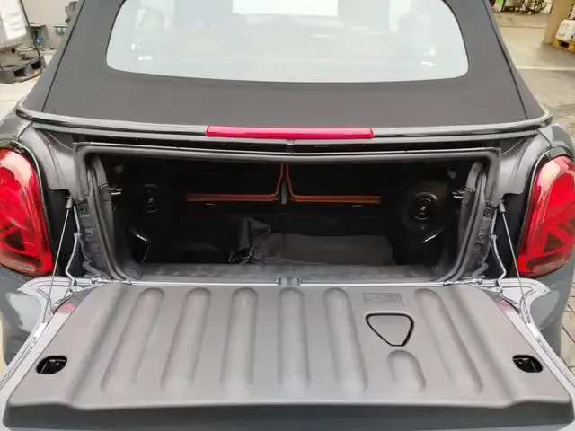 MINI John Cooper Works Cabrio