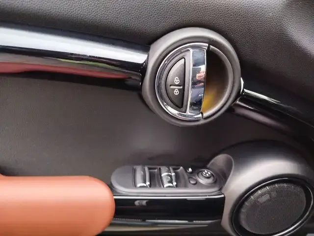 MINI John Cooper Works Cabrio