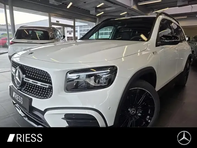 Mercedes-Benz GLB 220