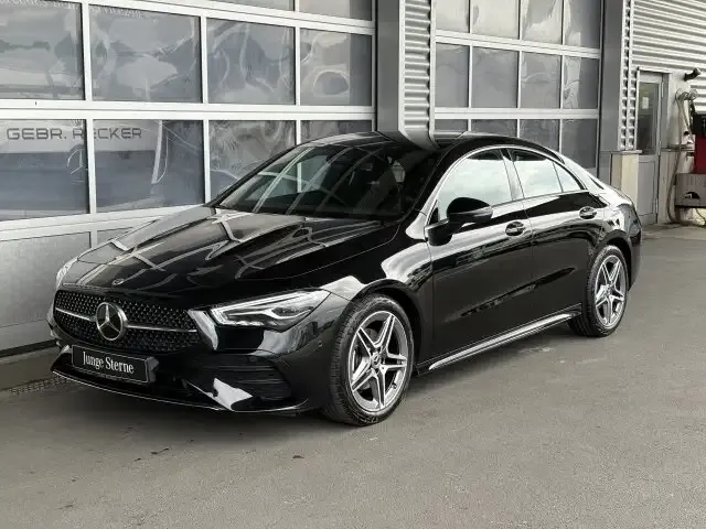 Mercedes-Benz CLA 200