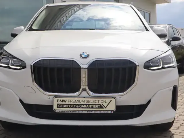 BMW 218