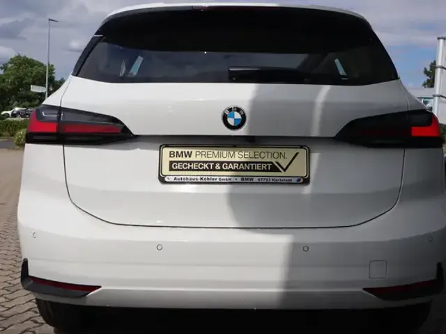 BMW 218
