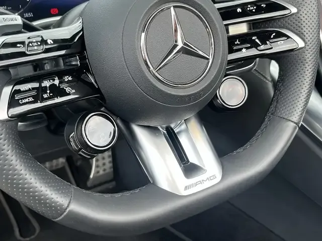 Mercedes-Benz SL 63 AMG