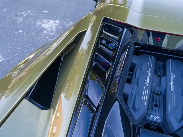Lamborghini Revuelto