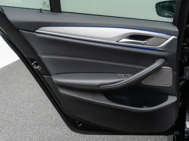 BMW 550