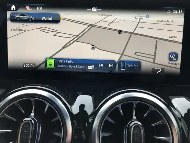 Mercedes-Benz GLA 180