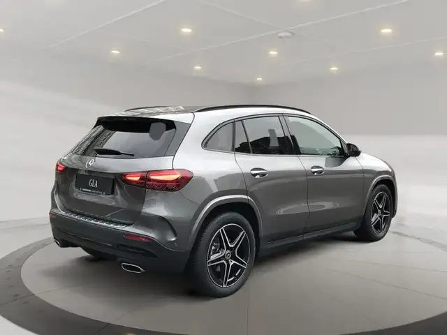 Mercedes-Benz GLA 180