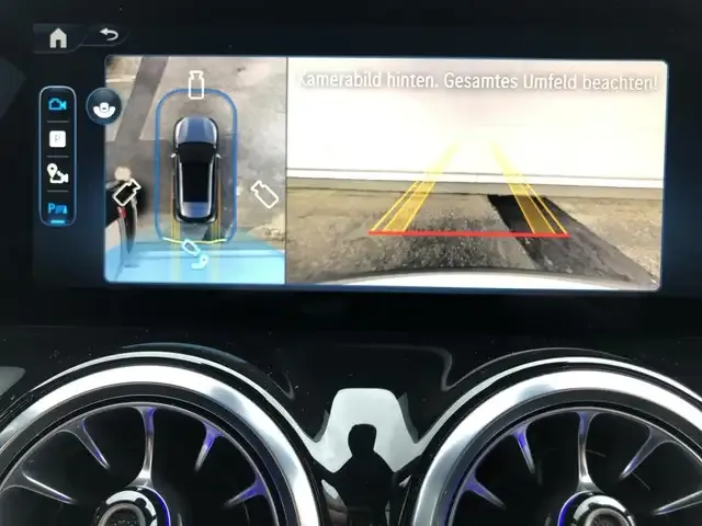 Mercedes-Benz GLA 180