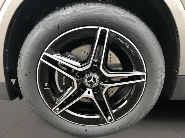 Mercedes-Benz GLA 180