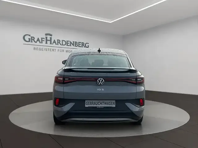 Volkswagen ID.5
