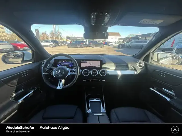 Mercedes-Benz EQB 300