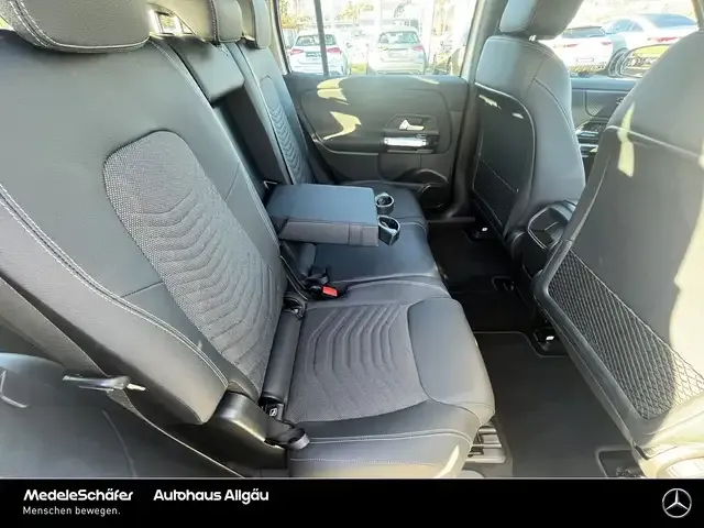 Mercedes-Benz EQB 300