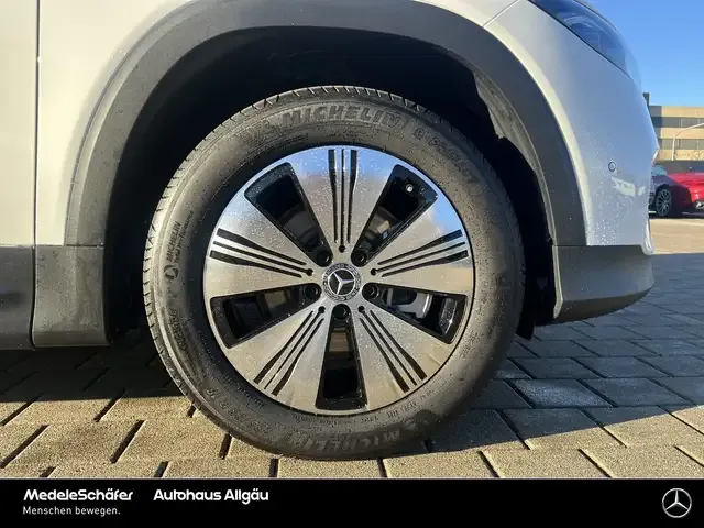 Mercedes-Benz EQB 300
