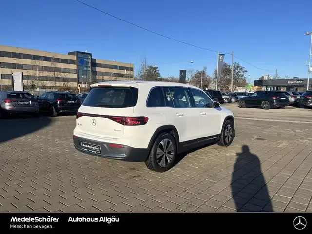 Mercedes-Benz EQB 300