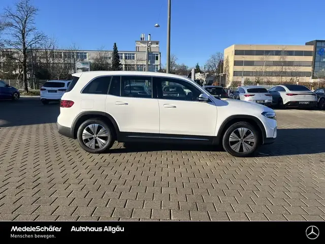 Mercedes-Benz EQB 300