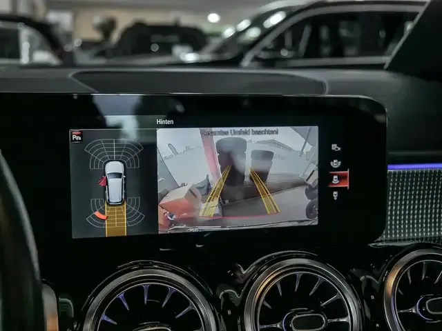 Mercedes-Benz GLB 200