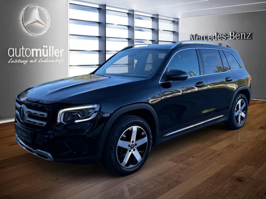 Mercedes-Benz GLB 200
