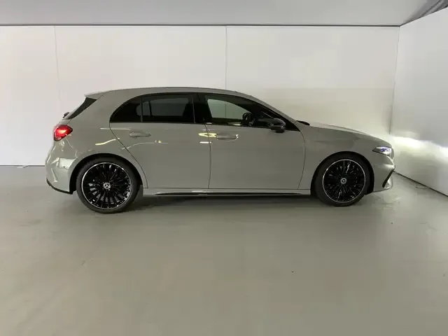 Mercedes-Benz A 220