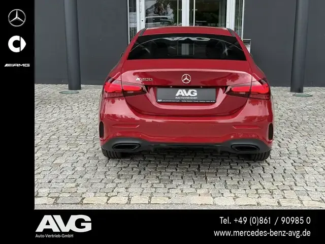 Mercedes-Benz A 200