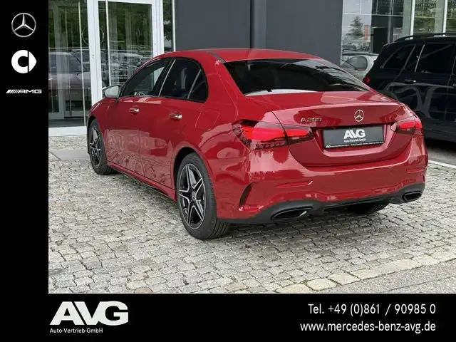 Mercedes-Benz A 200