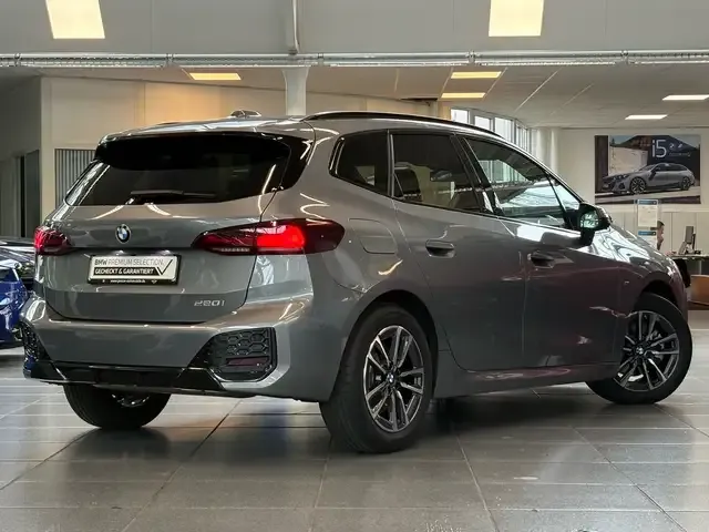 BMW 220