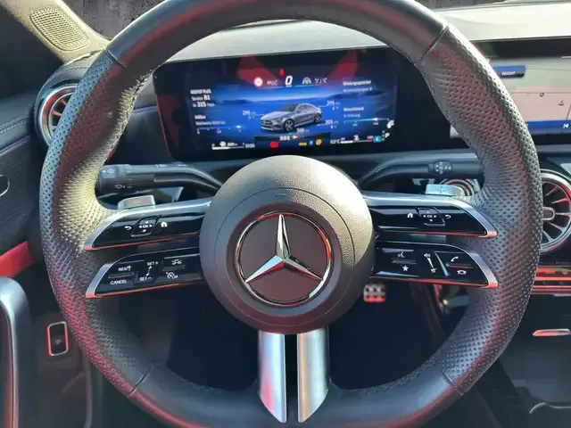 Mercedes-Benz CLA 220