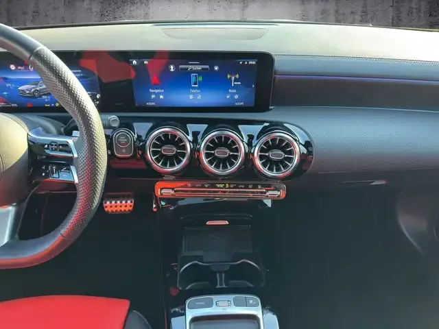 Mercedes-Benz CLA 220