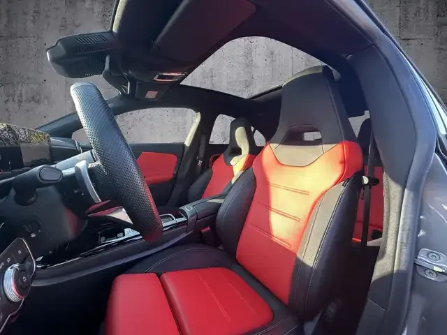 Mercedes-Benz CLA 220