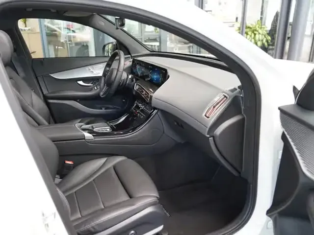 Mercedes-Benz EQC 400