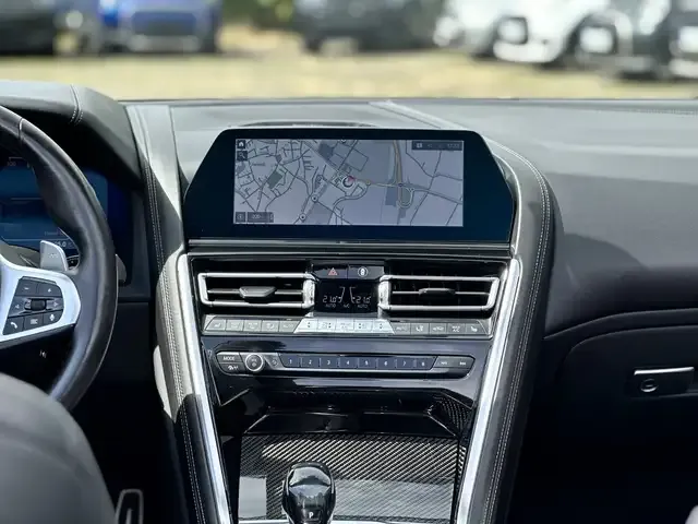 BMW 840